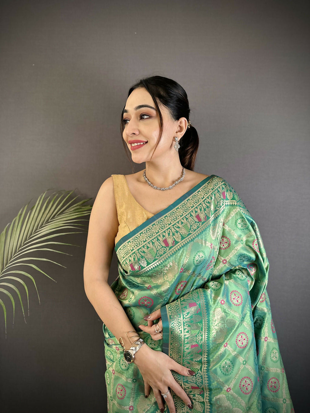 Joban Fashion Aqua Green Geometric Pattern Soft Silk Patola Saree - Distacart