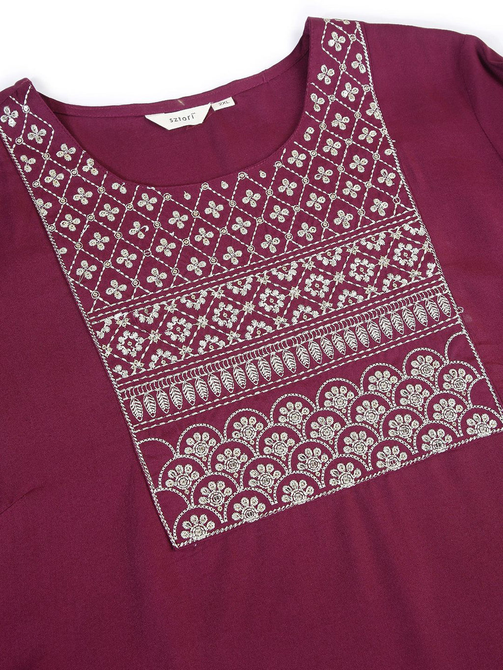 Sztori Plus Size Floral Yoke Design Thread Work Straight Kurta