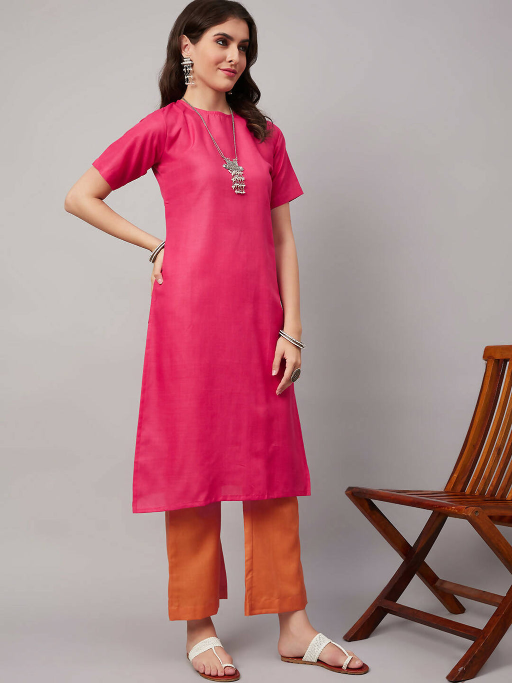 Pink Polyester solid Kurta with Palazzos - Vishwa
