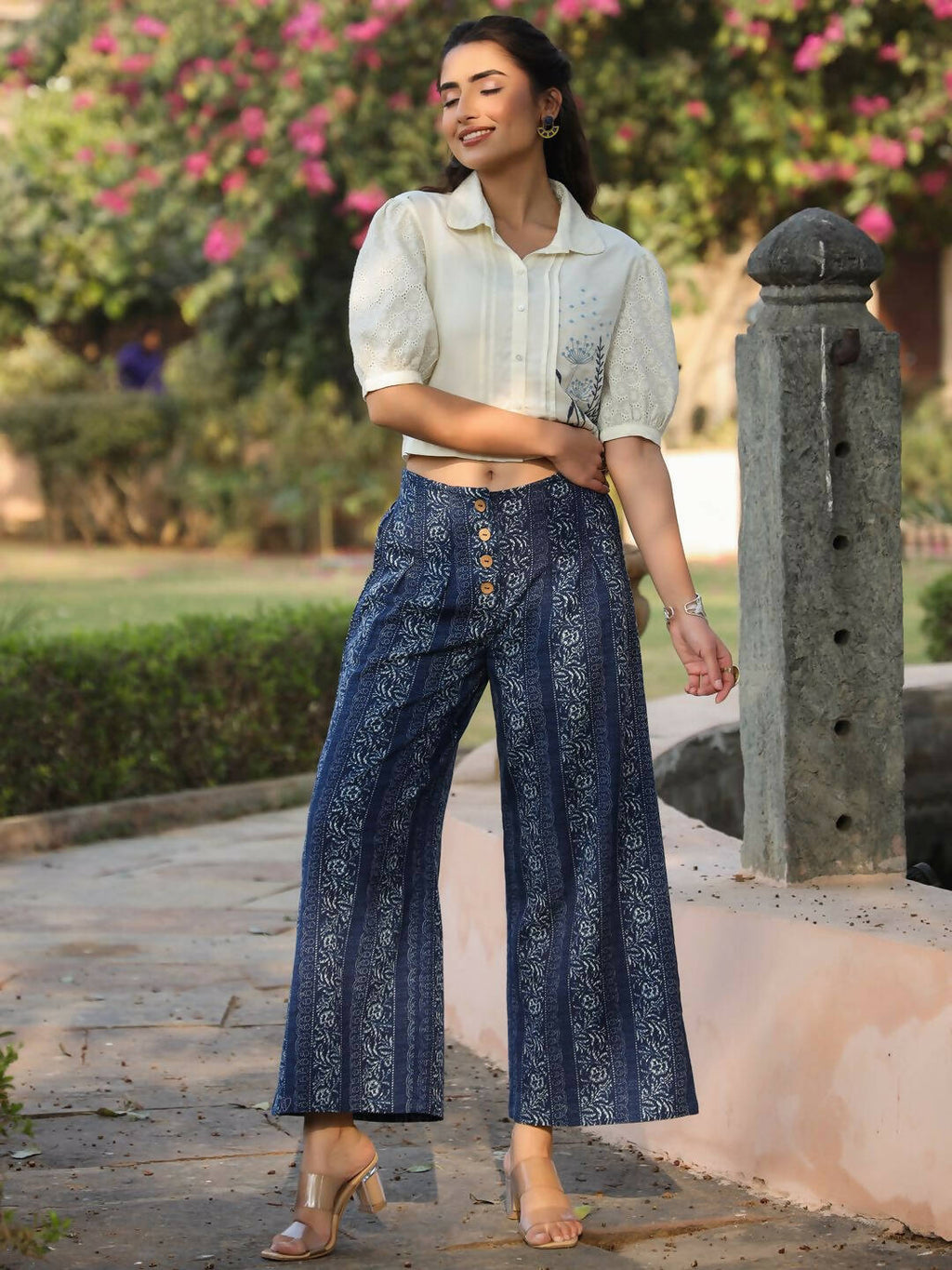 Juniper Women's Off-White-Indigo Straight Clothing Set - Distacart