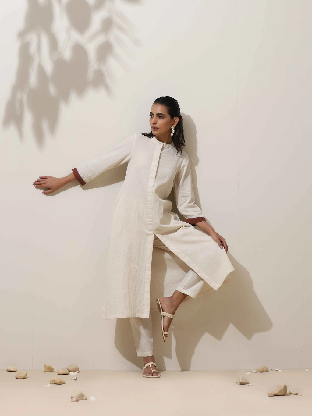 trueBrowns Off-White Cotton Linen Kurta Pant Set - Distacart