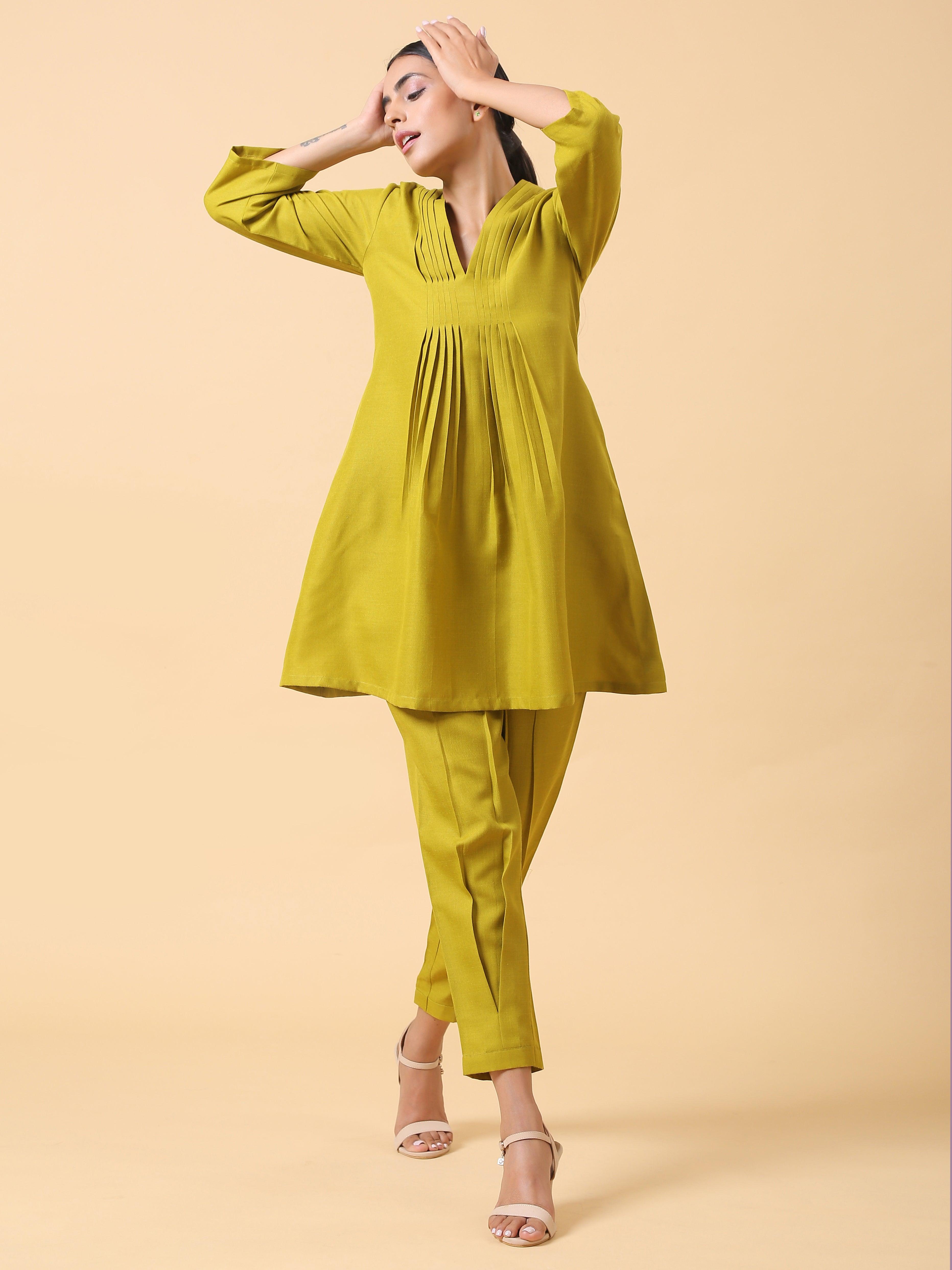 trueBrowns Cotton Linen Lime Green Pleated Co-Ord Set | Relove - Distacart