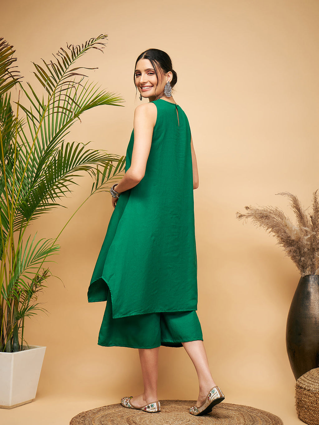 InWeave Women's Forest Green Short Kurta Palazzo Set