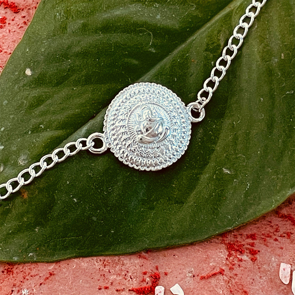 trueBrowns 925 Sterling Silver Embossed Ganesh Idol Silver Chain Rakhi - Distacart