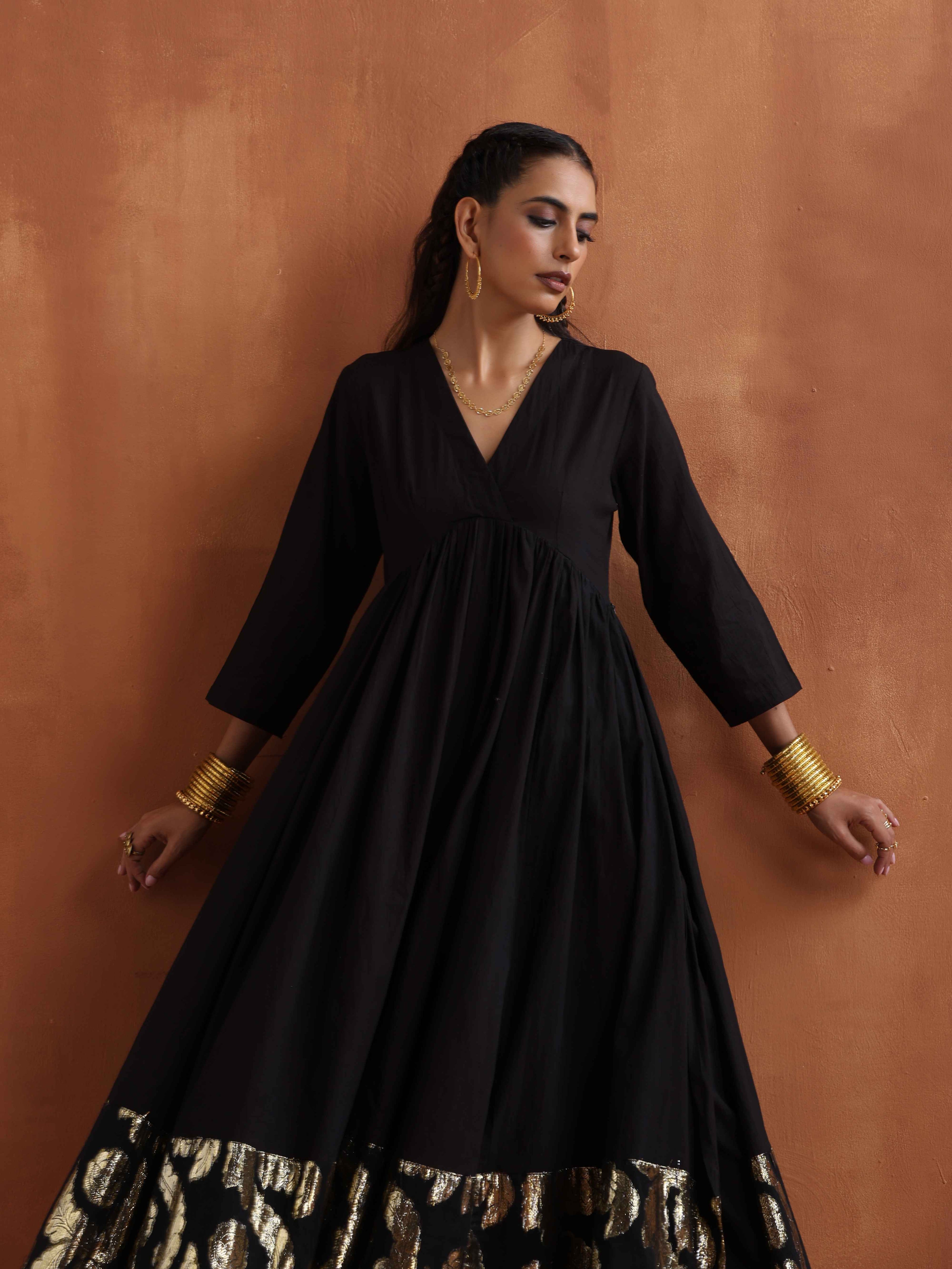trueBrowns Black Metallic Flared Anarkali Kurta Set - Distacart
