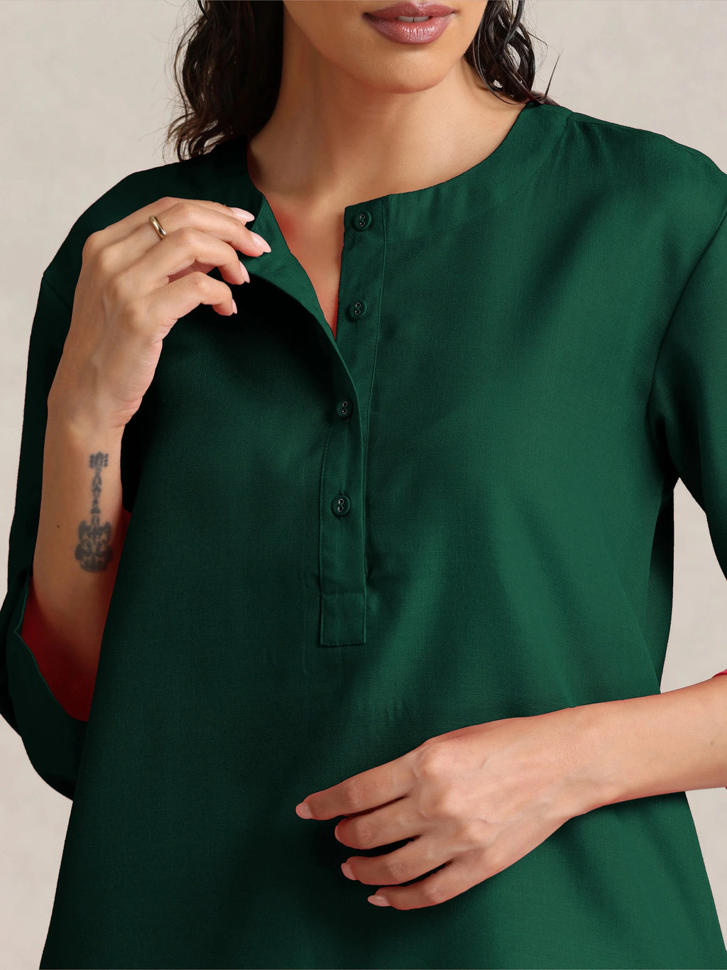 trueBrowns Dark Green Cotton Blend Short Kurta - Distacart