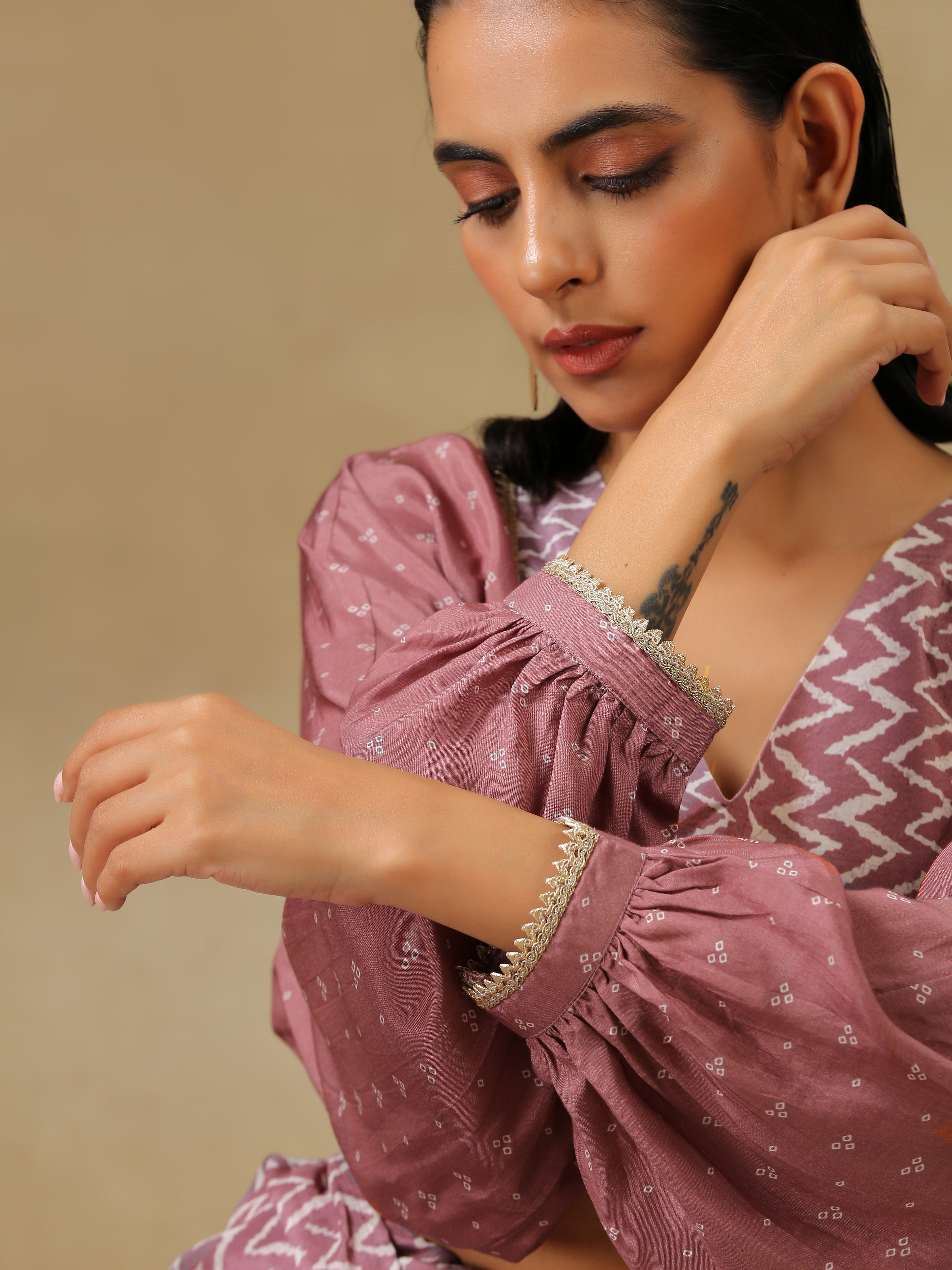 trueBrowns Dark Mauve Bandhani Printed Silk Elasticated Blouse