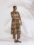 trueBrowns Olive Green Cotton Stripe Print Shirt Kurta Set - Distacart