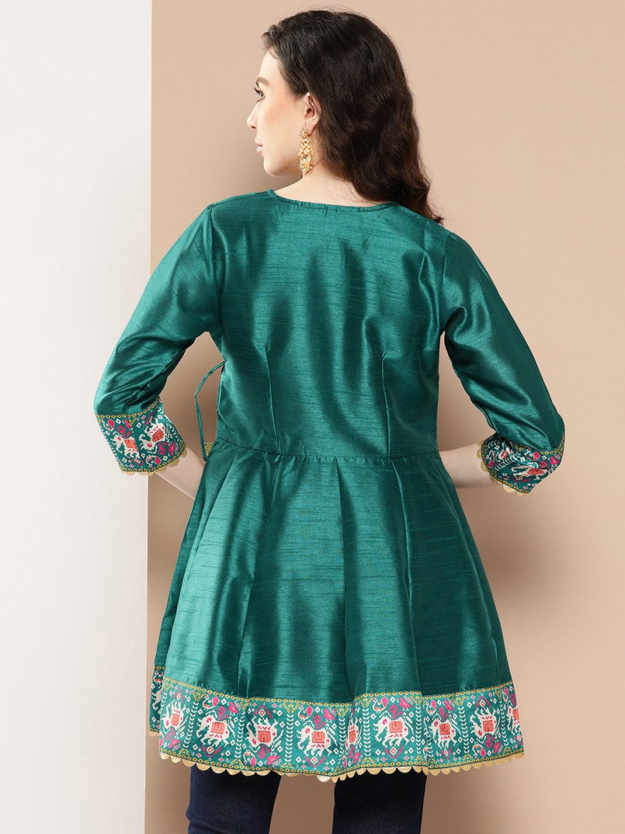 Ahalyaa Embroidered Ethnic Tunic