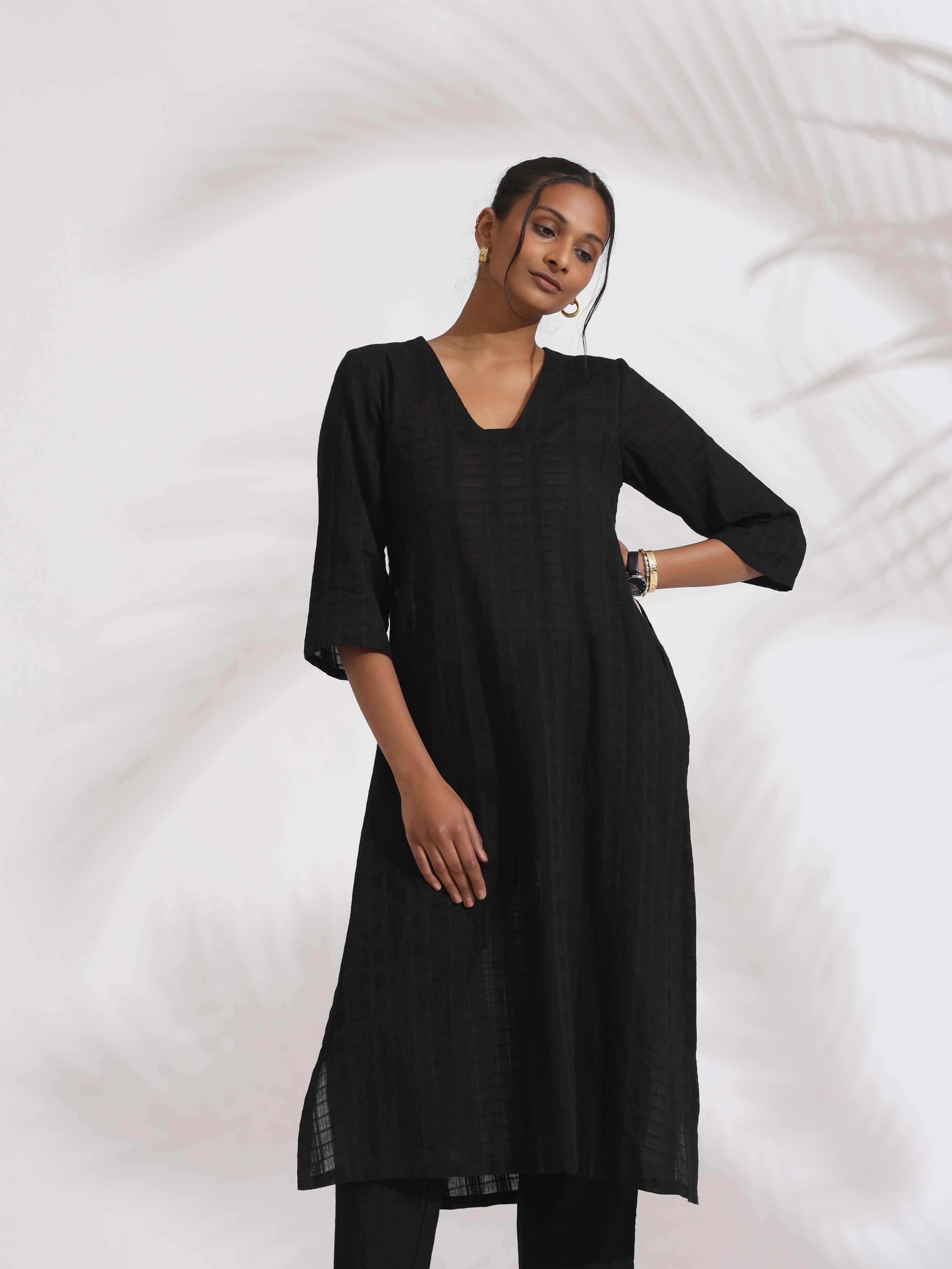 trueBrowns Black Cotton High Slit Kurta Set - Distacart