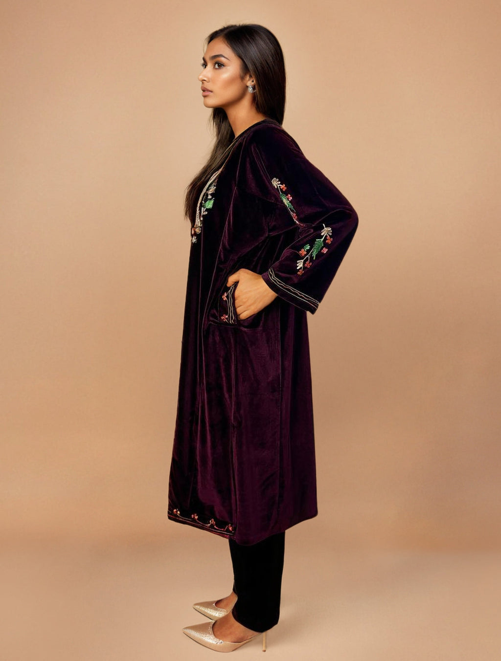 trueBrowns Maroon Velvet Embroidered Kurta Set - Distacart
