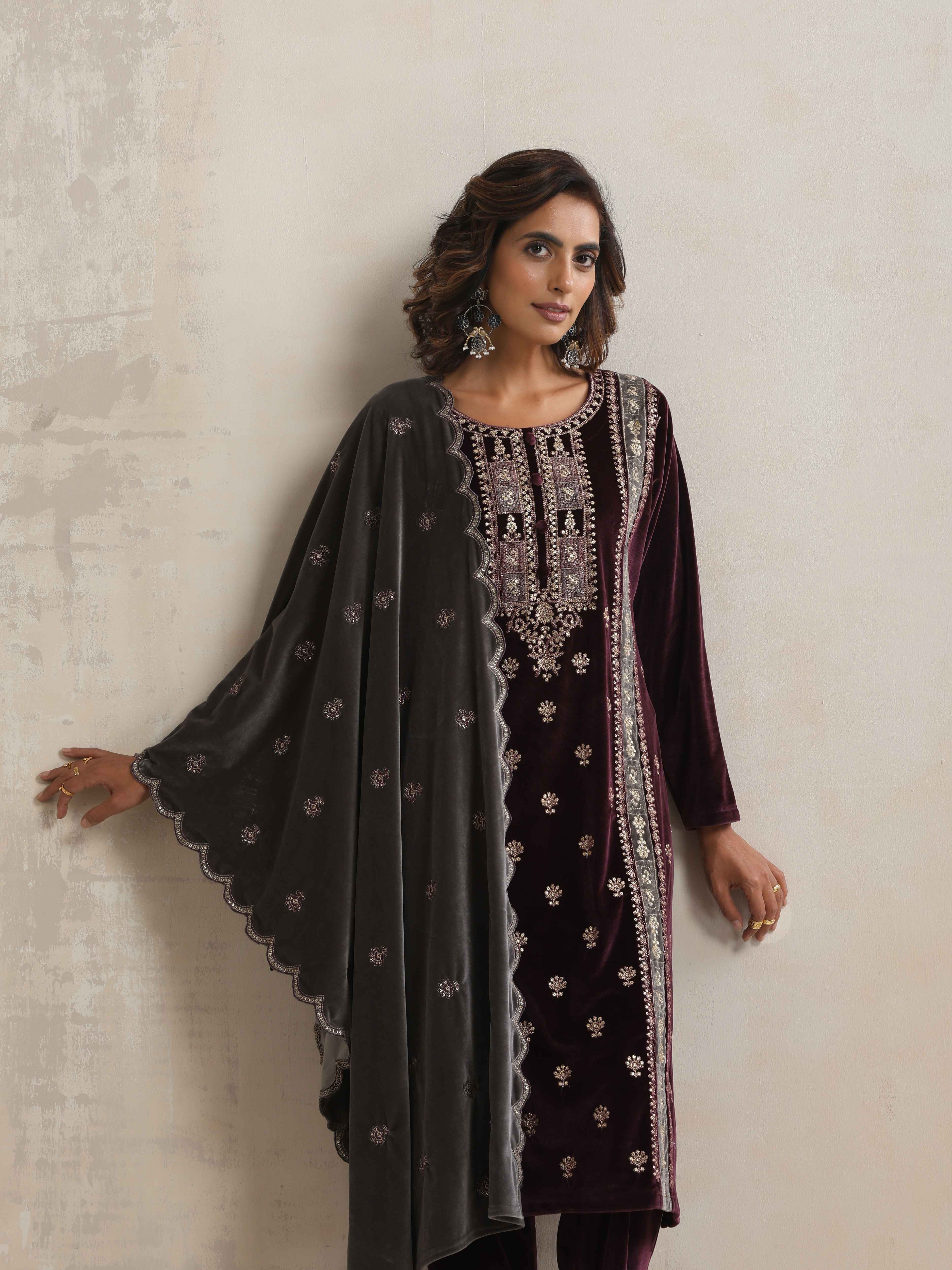 trueBrowns Purple Velvet Embroidered Kurta Pant Dupatta Set - Distacart