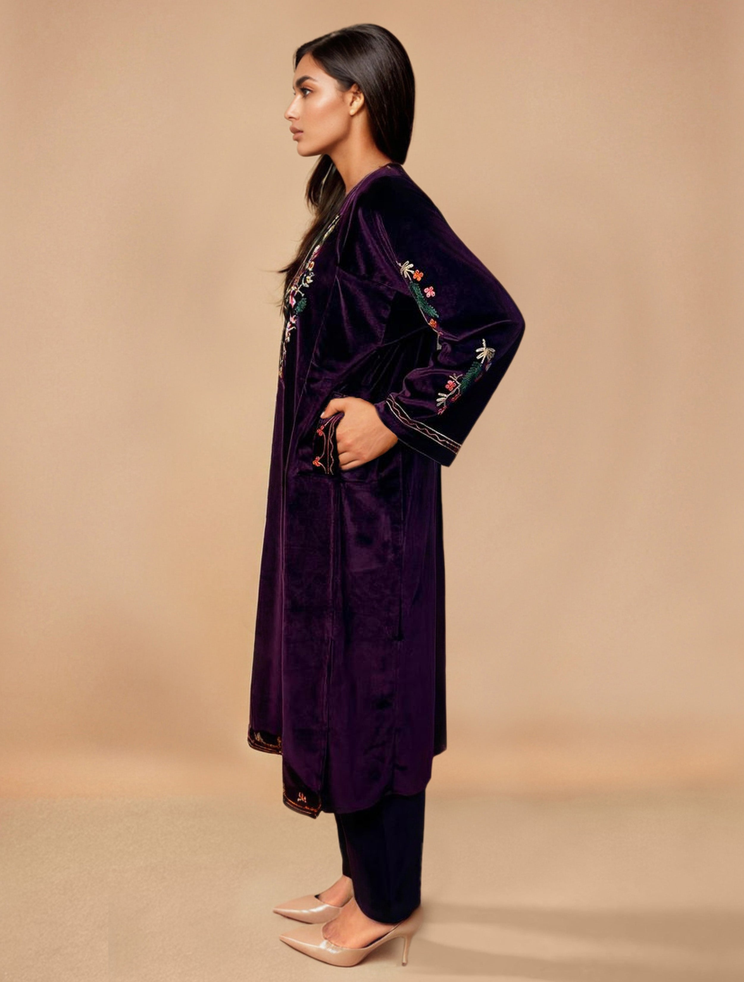 trueBrowns Wine Velvet Embroidered Kurta Set - Distacart