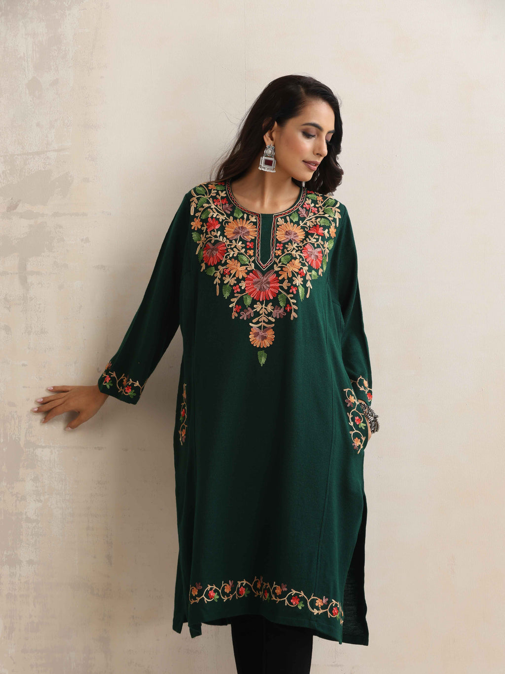 trueBrowns Green Kashmiri Embroidered Woollen Phiran Kurta - Distacart