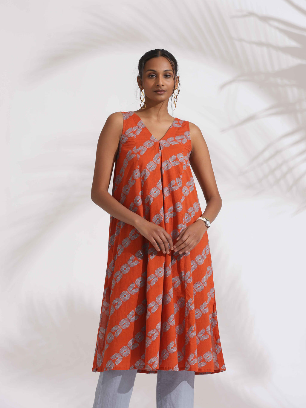 trueBrowns Orange Cotton Print Sleeveless Kurta Set - Distacart