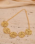 trueBrowns Gold-Polished Leaf Choker