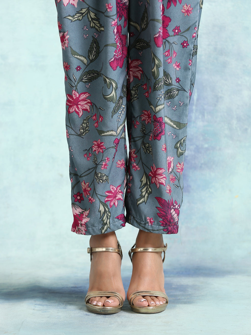trueBrowns Grey Printed Velvet Pant