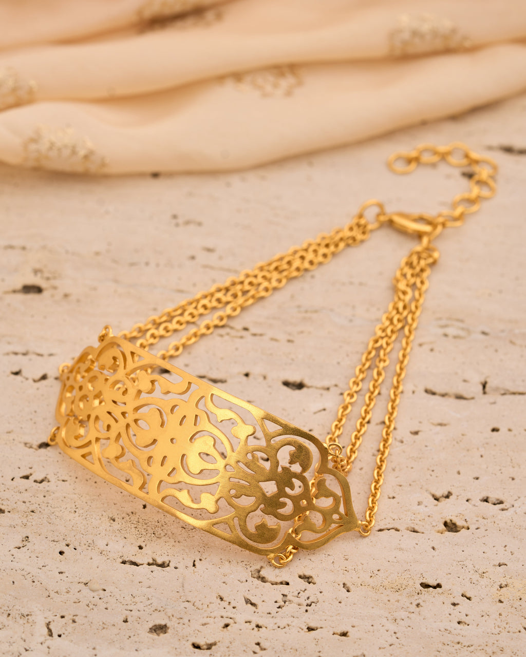 trueBrowns Gold-Polished Choker