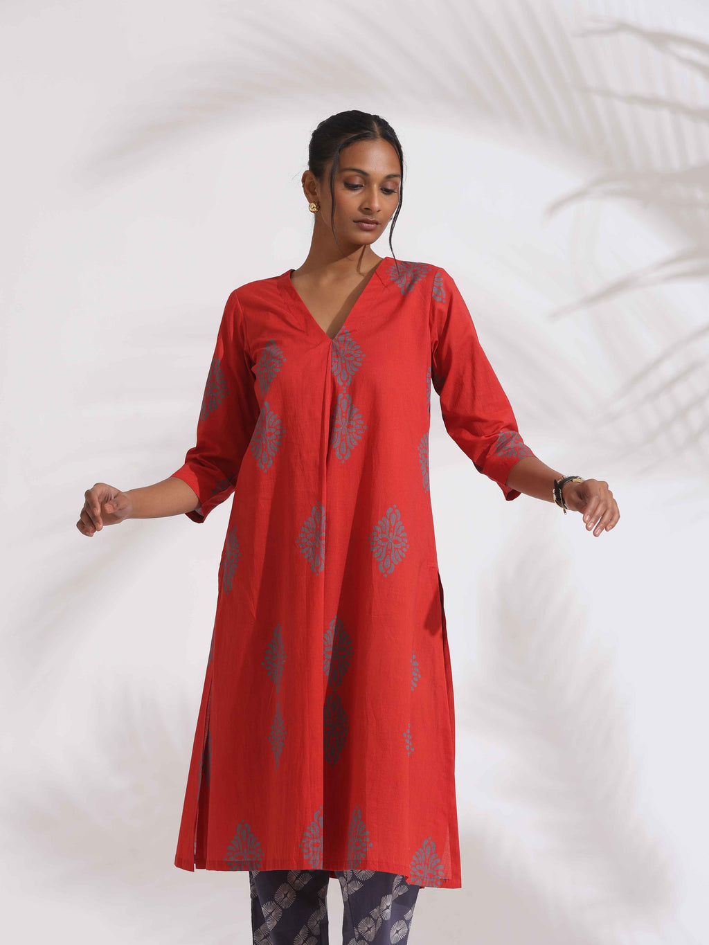 trueBrowns Red Cotton Print Kurta Set - Distacart