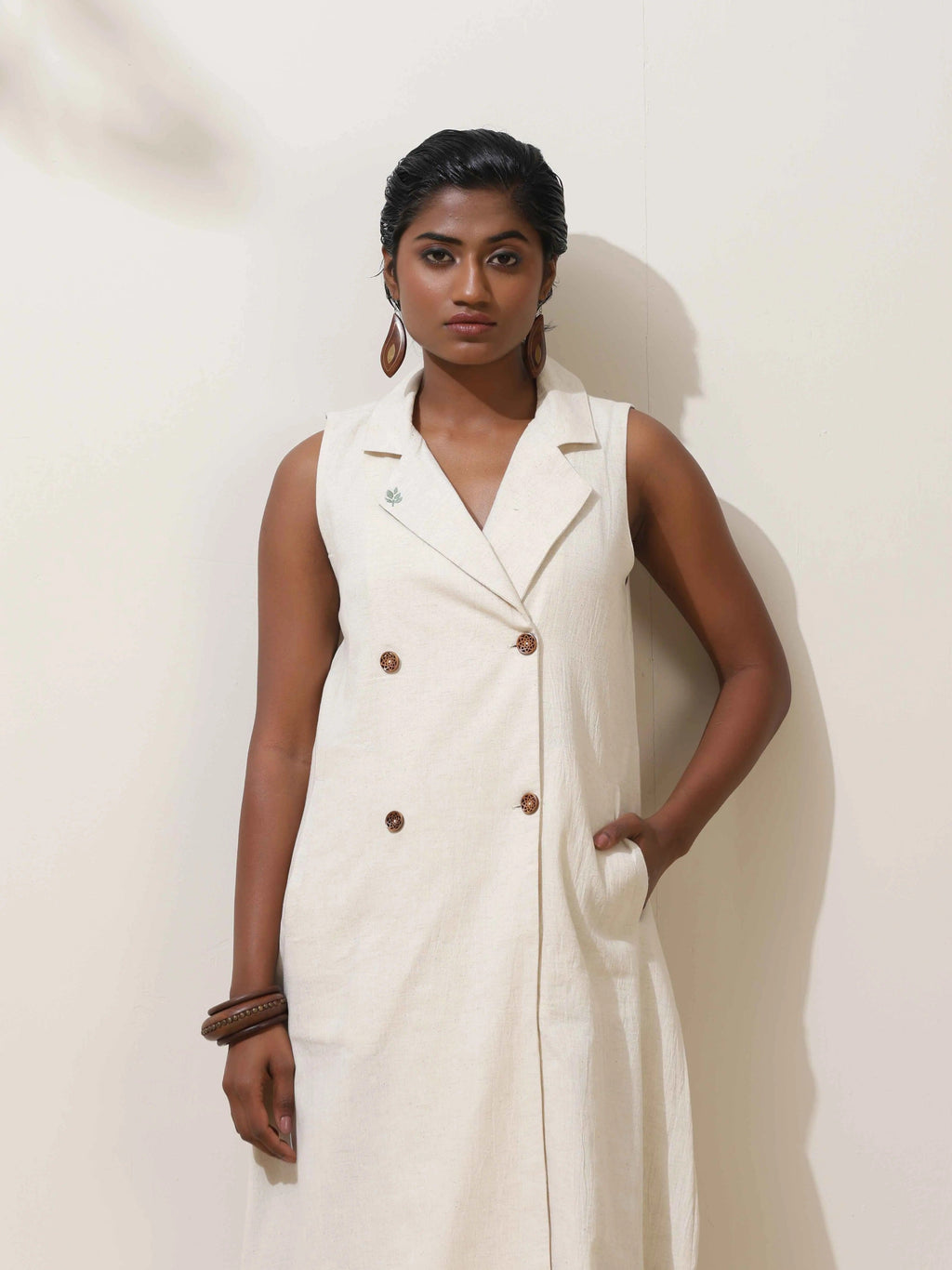 trueBrowns Off-White Cotton Linen Dress - Distacart