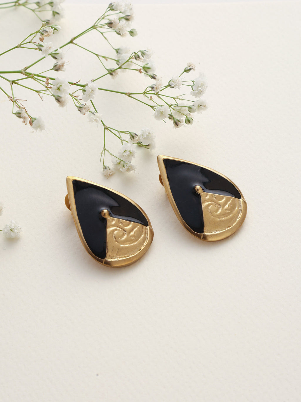 trueBrowns Brass Black Stone Drop Stud Earrings - Distacart