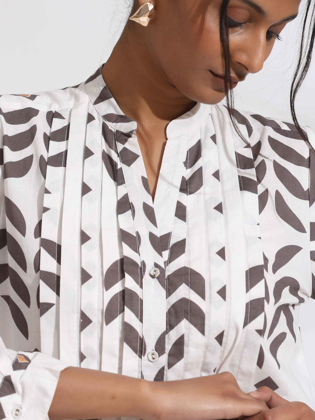 trueBrowns White Cotton Stripe Print Pleated Kurta Set - Distacart