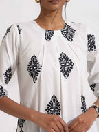 trueBrowns White Cotton Print Pleated Kurta Set - Distacart