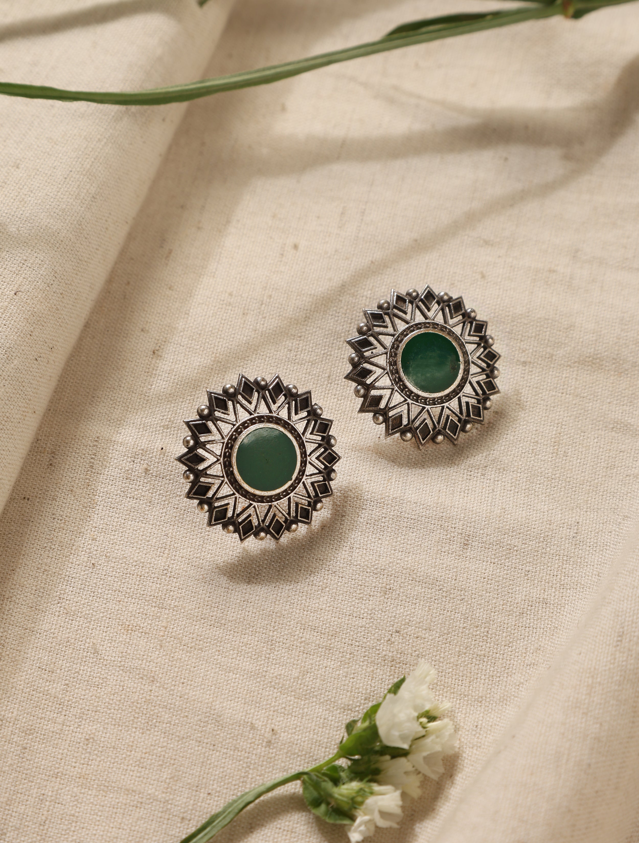 trueBrowns Silver Green Stud Earrings - Distacart