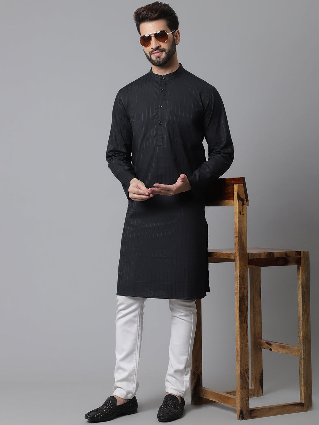 Even Apparels Black Solid Kurta With Band Collar - Distacart