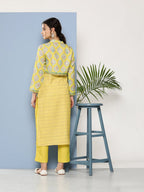 Ahalyaa Women Yellow Floral Printed Kurta with Trousers & Jacket