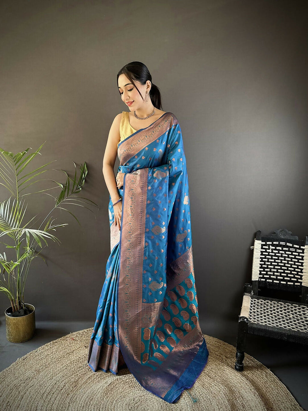 Joban Fashion Banarasi Royal Blue Woven Woven Soft Silk Saree - Distacart