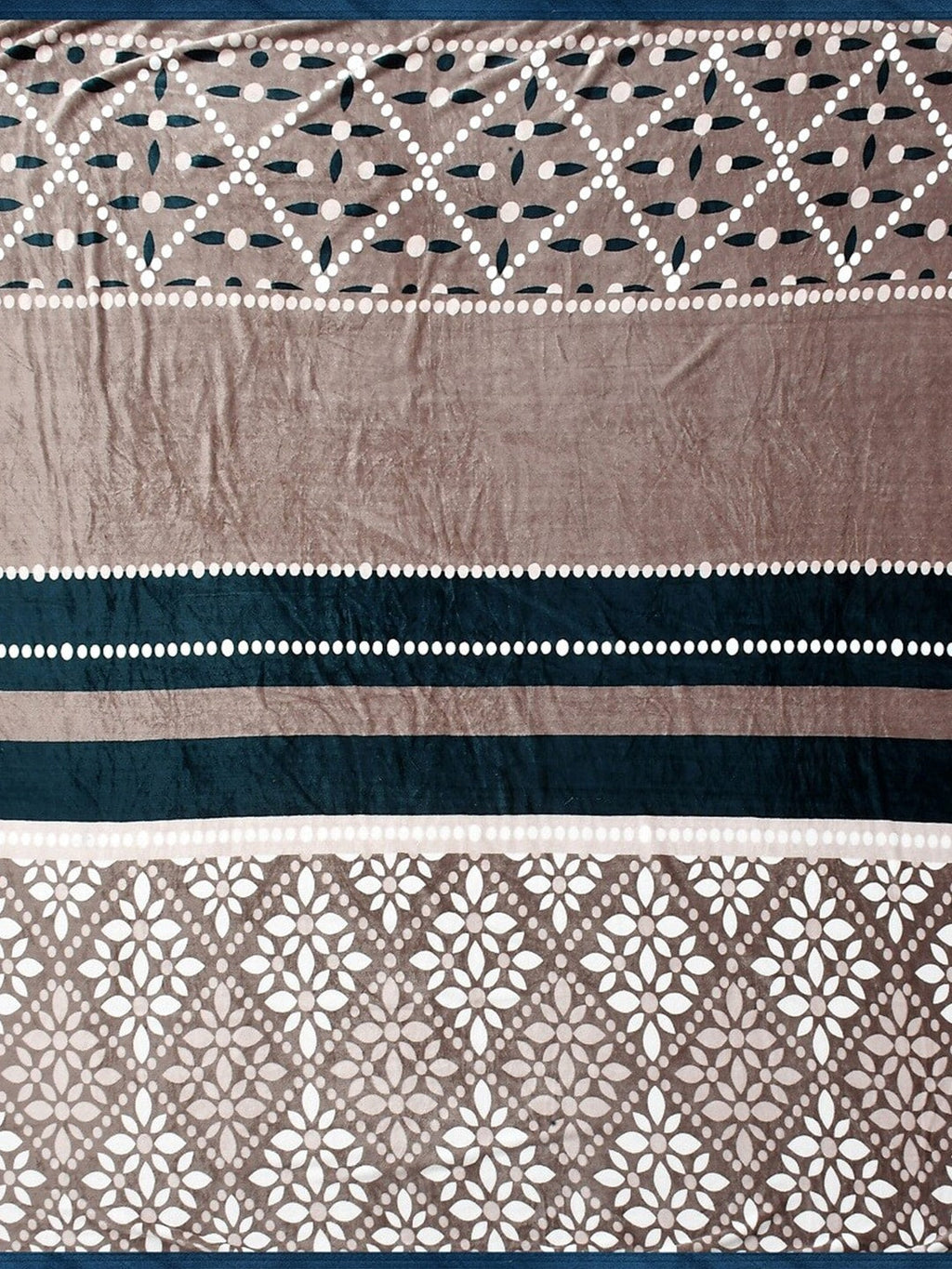 Stylespace by Isha Purple Ethnic Motifs Velvet 270 TC King Bedsheet with 2 Pillow Covers