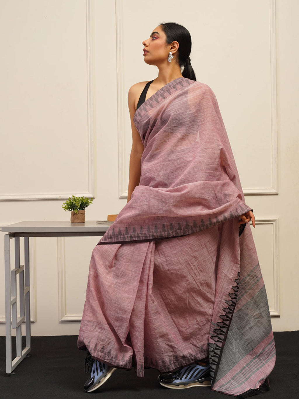 Tikhi Imli Woven Design Cotton Saree - Distacart