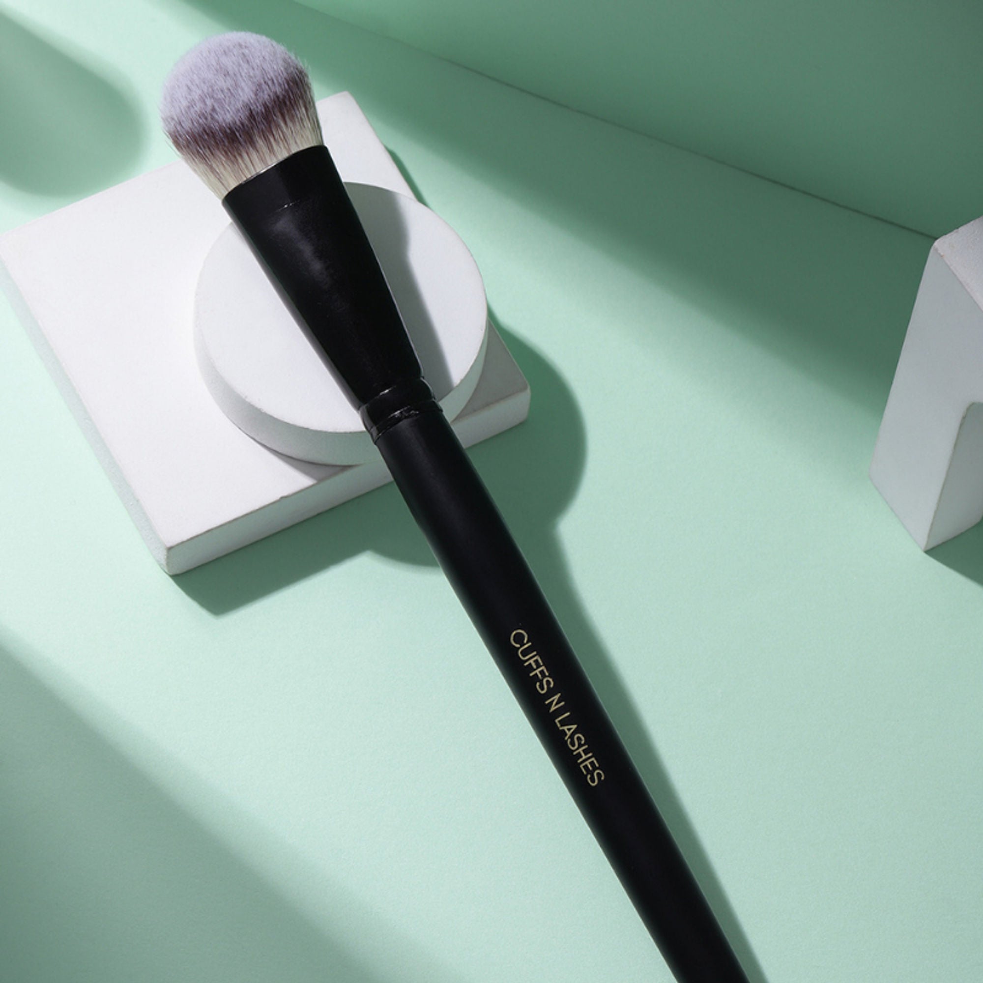 CUFFS N LASHES Foundation Brush - F016 - Distacart