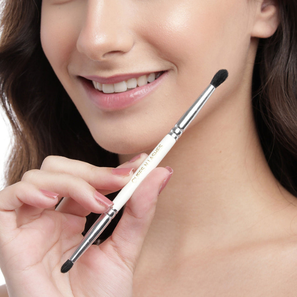 CUFFS N LASHES Small Smudger & Pencil Dual Brush - 05 - Distacart