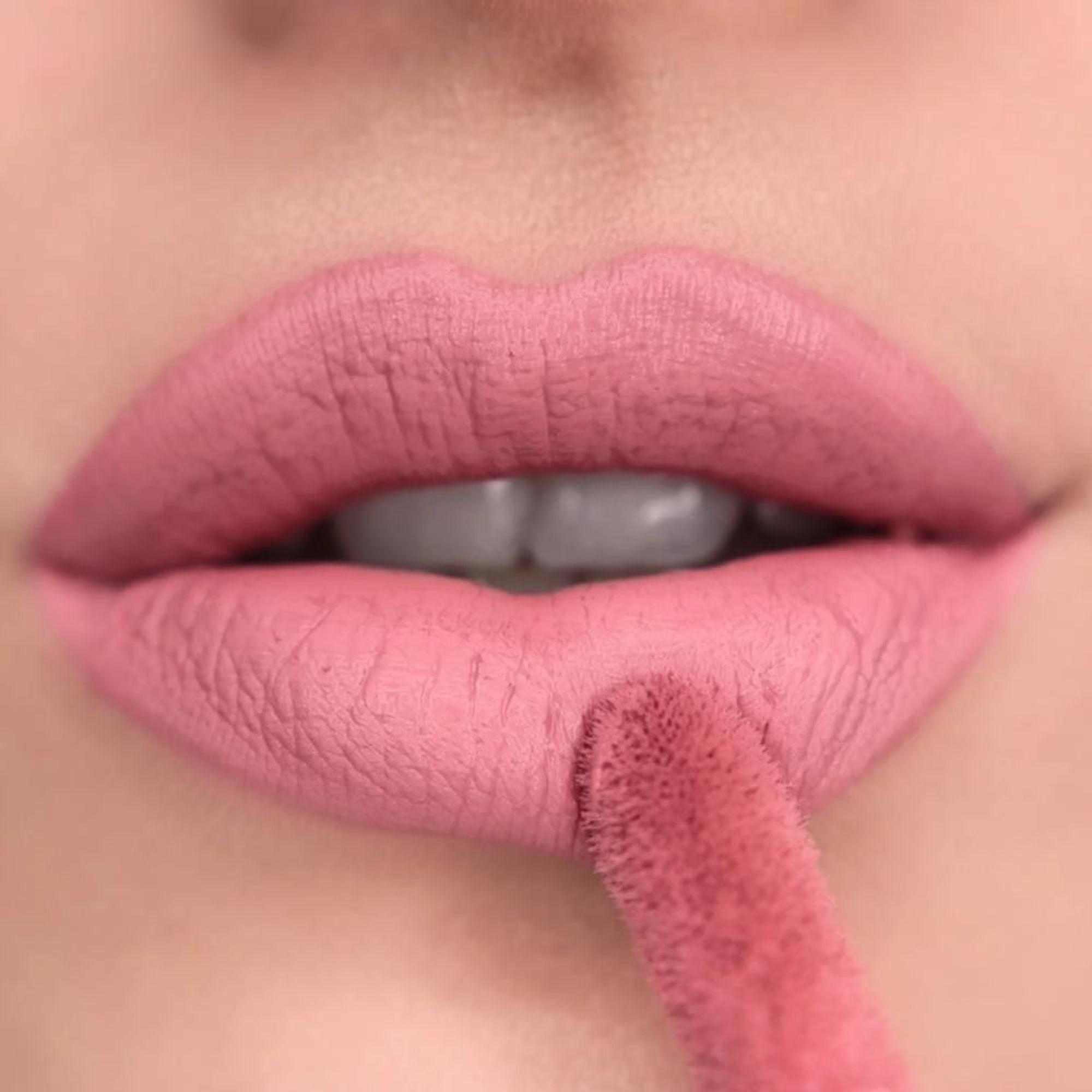 Makeup Revolution Matte Bomb - Delicate Brown - Distacart