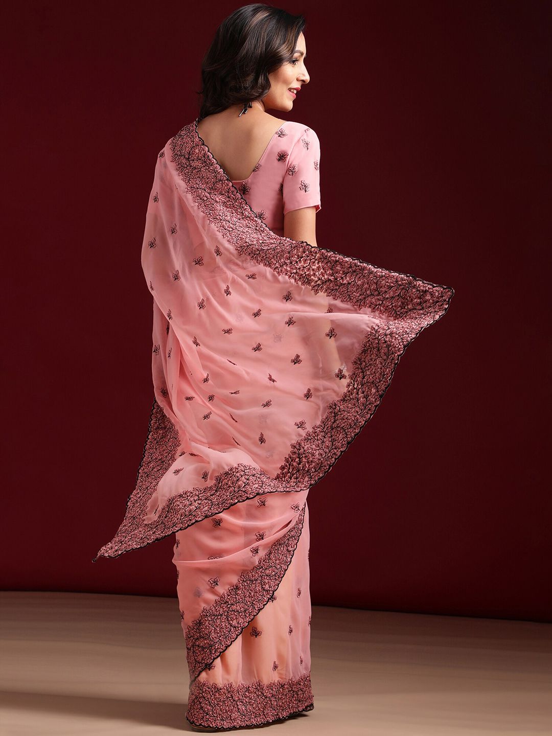 kasee Floral Embroidered Saree - Distacart