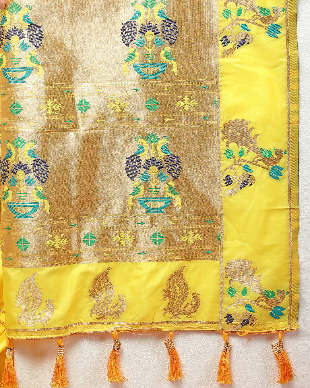 Lorenvalley Fashion Yellow Soft Paithani Silk Woven Design Gold Zari Meenakari Weaving Saree