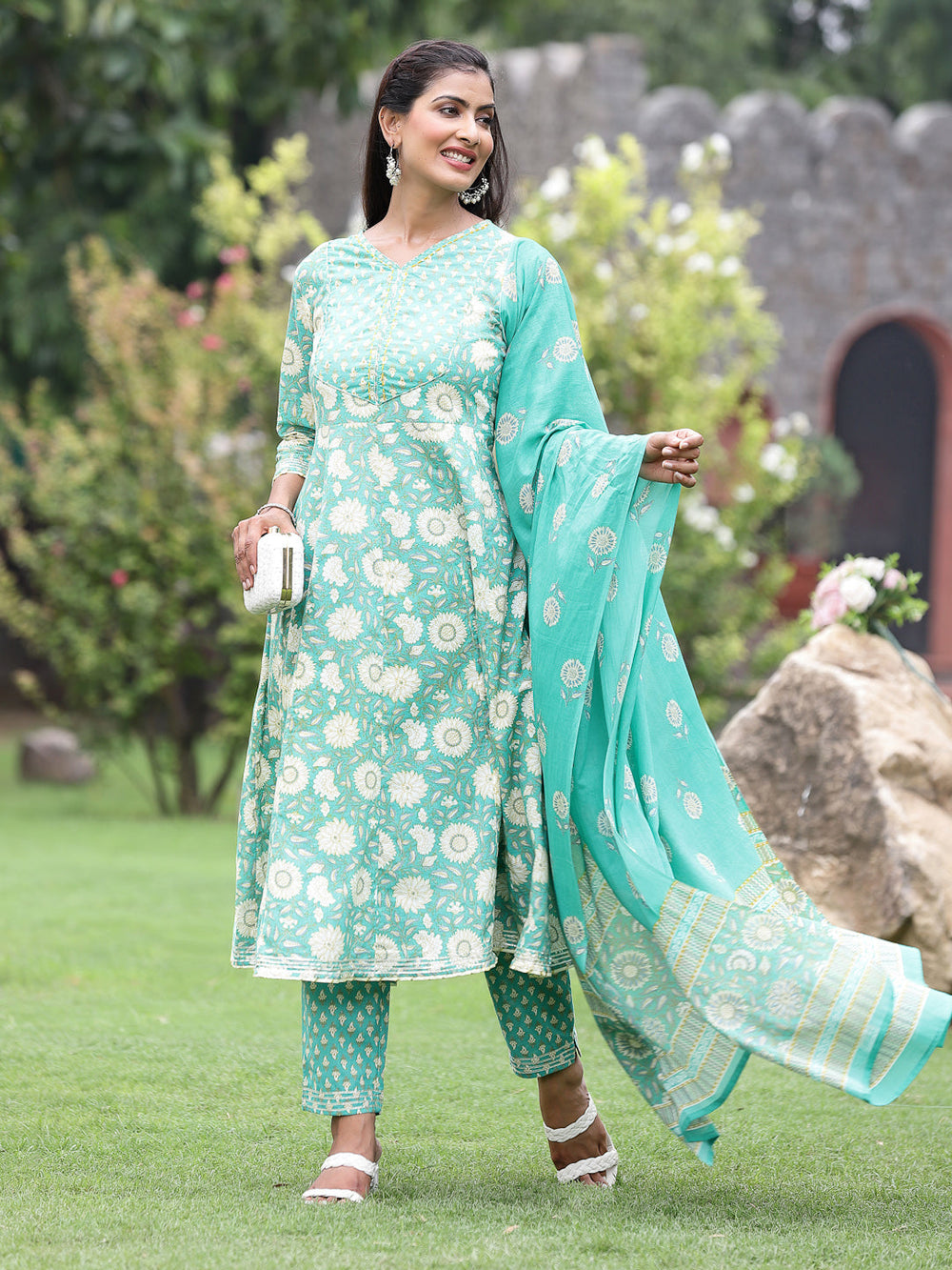 Juniper Women's Seagreen Cotton Cambric Festive Printed Kurta Set - Distacart