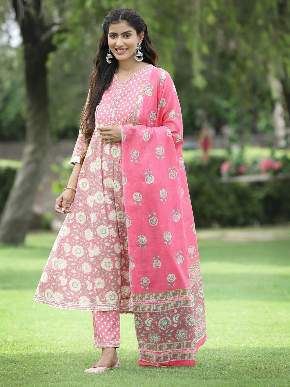 Juniper Women's PInk Cotton Cambric Festive Printed Kurta Set - Distacart