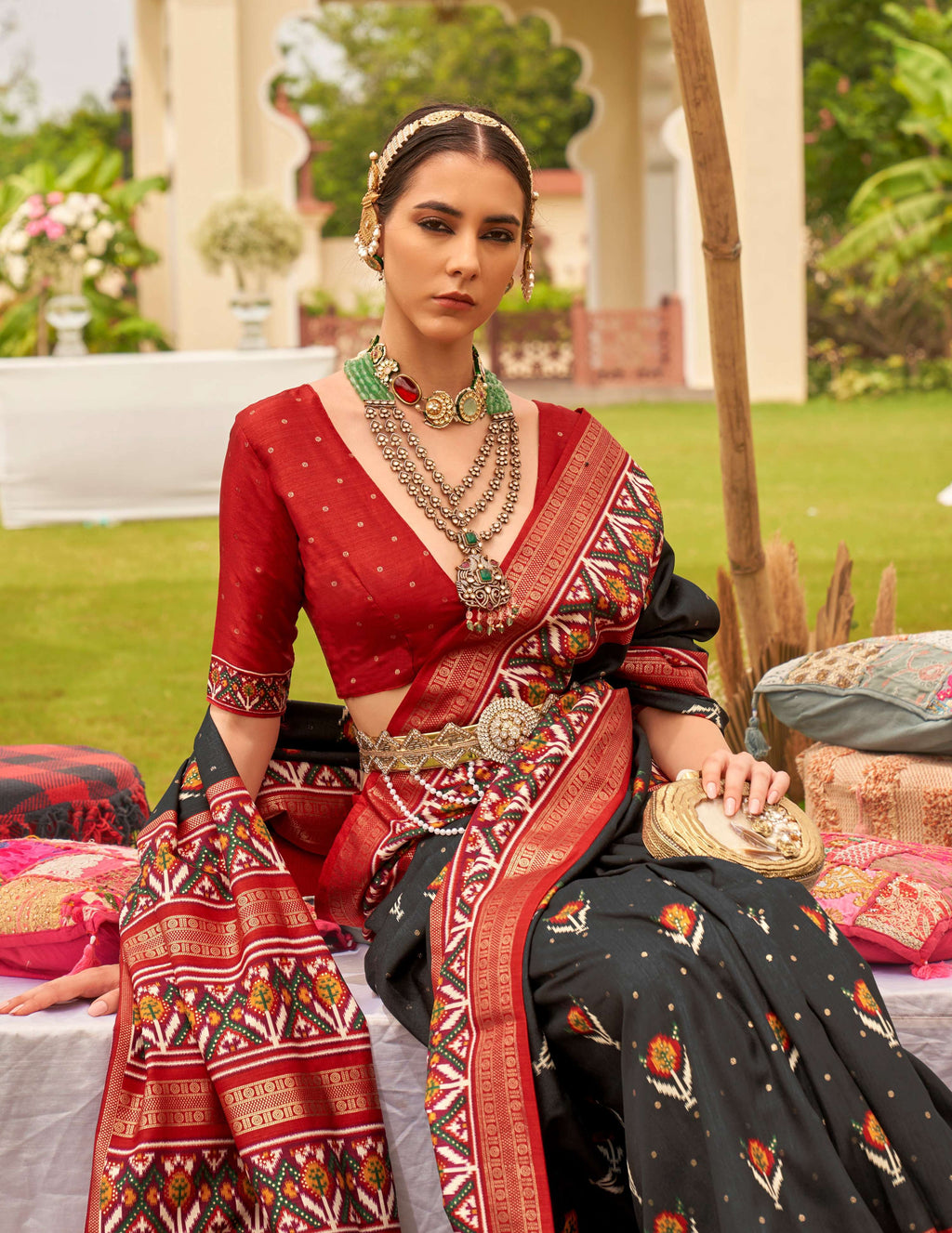Monjolika Fashion Black Colour Sigma Silk Patola Printed Saree With Blouse - Distacart