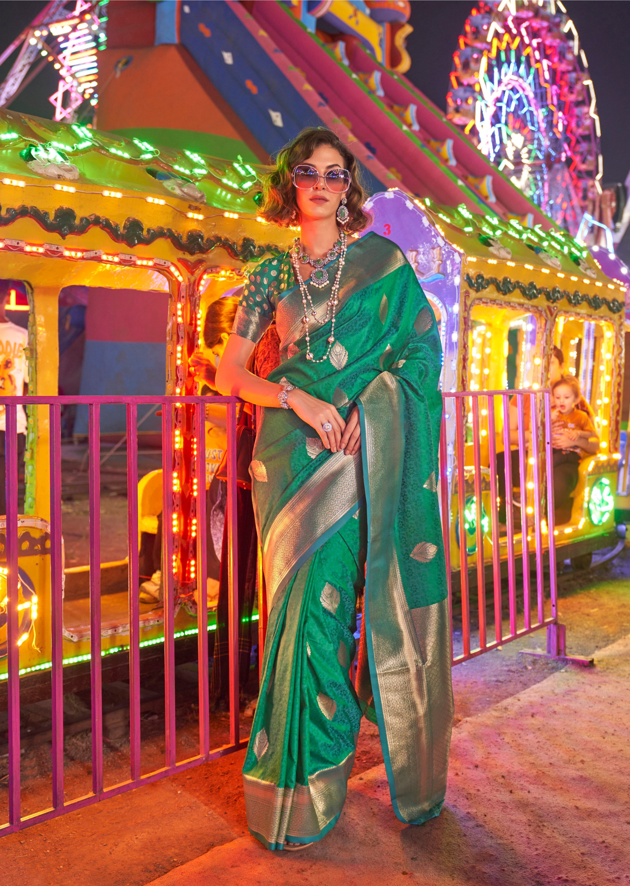 Monjolika Fashion Green Colour Handloom Silk Blend Zari Woven Saree With Blouse