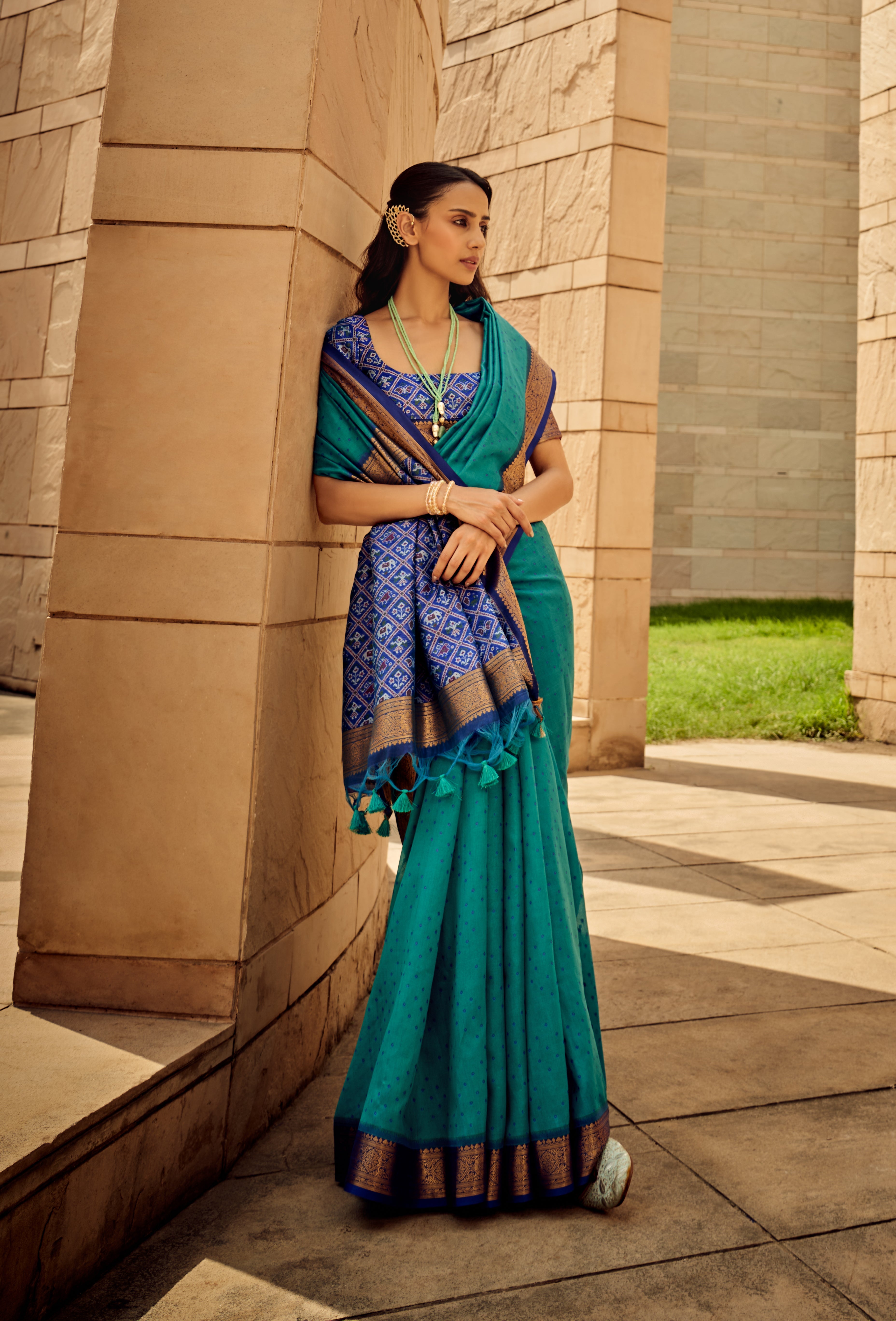 Monjolika Fashion Teal Blue Color Handloom Silk Patola Printed Saree With Blouse - Distacart