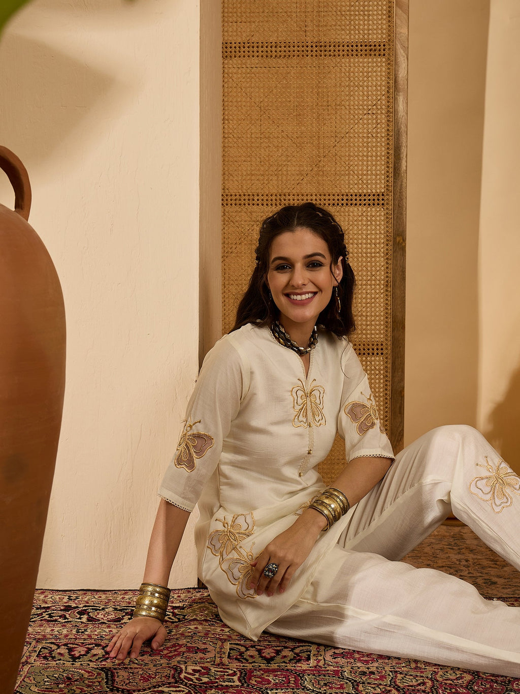 Joban Fashion Off White Silk Embroidered Readymade Kurta Set - Distacart