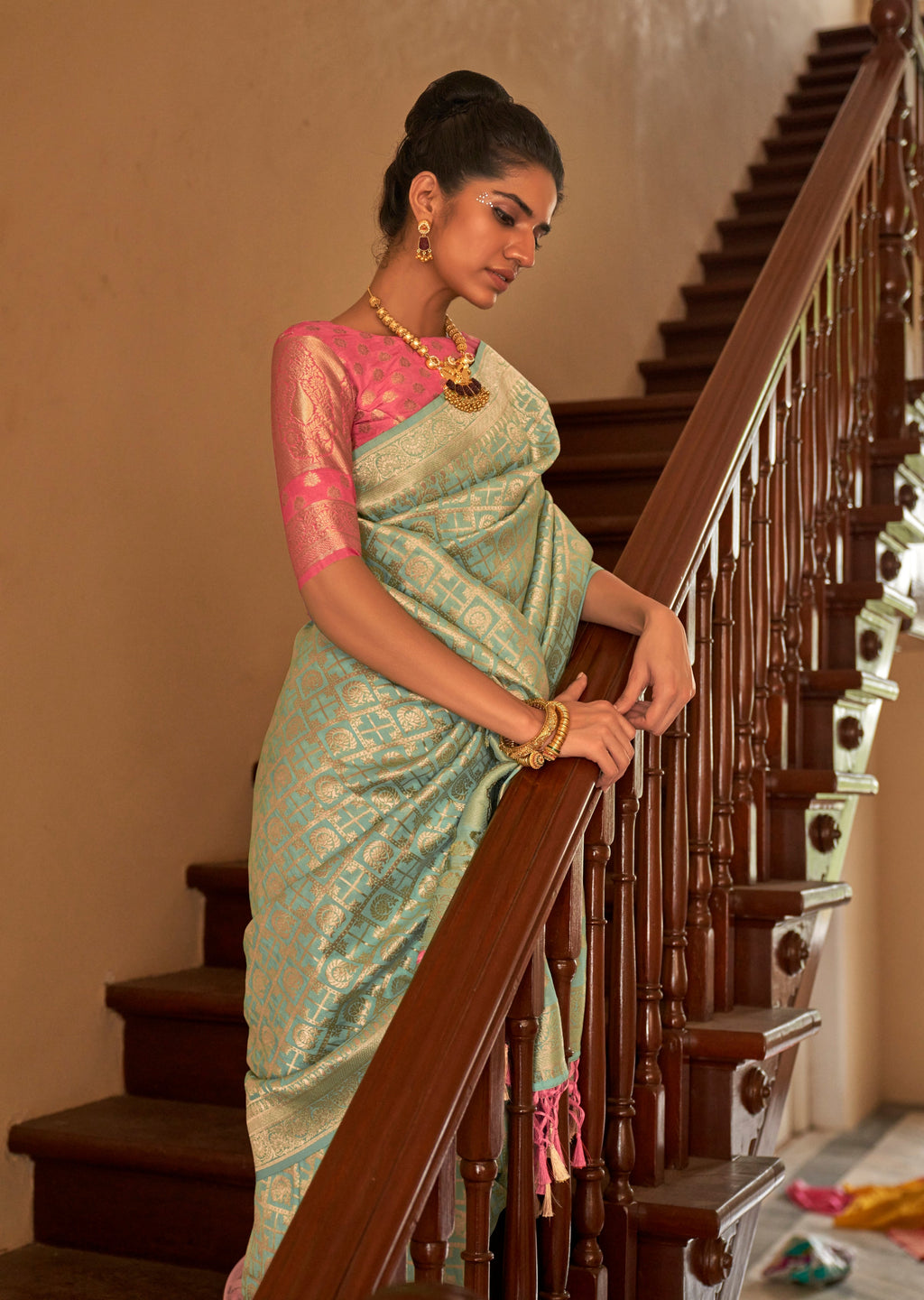 Monjolika Fashion Sea Green Colour Weaving Nylon Silk Saree