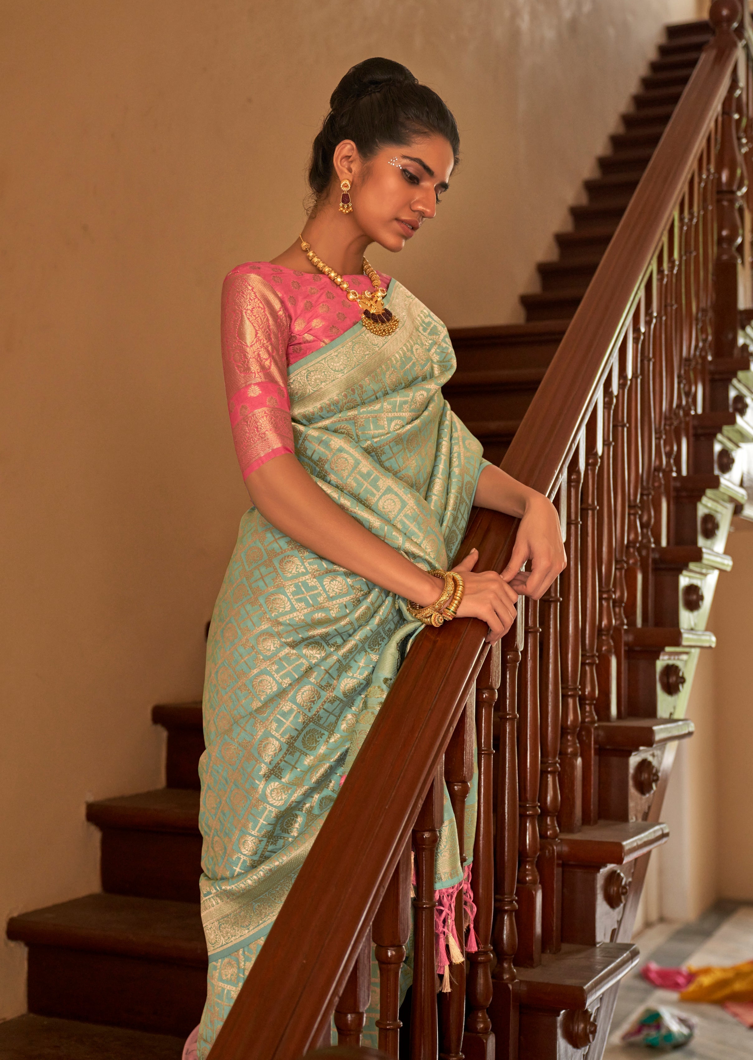 Monjolika Fashion Sea Green Colour Weaving Nylon Silk Saree