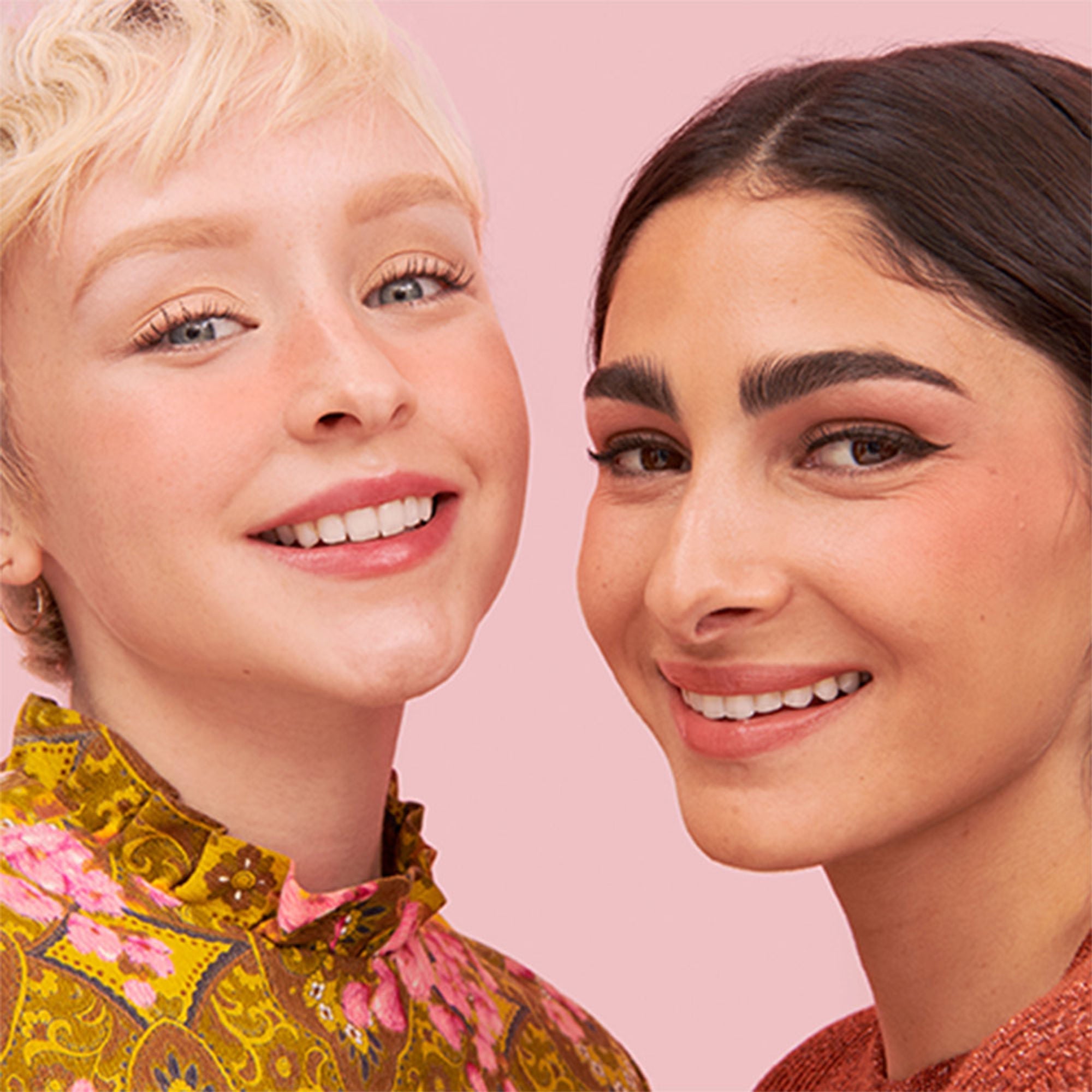 Benefit Cosmetics Sunny Warm Coral Blush