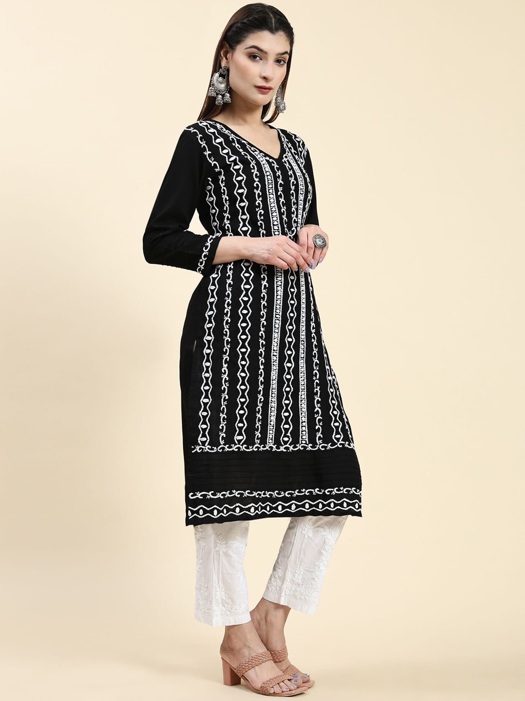 HOUSE OF KARI Ethnic Motifs Embroidered Chikankari Straight Kurta