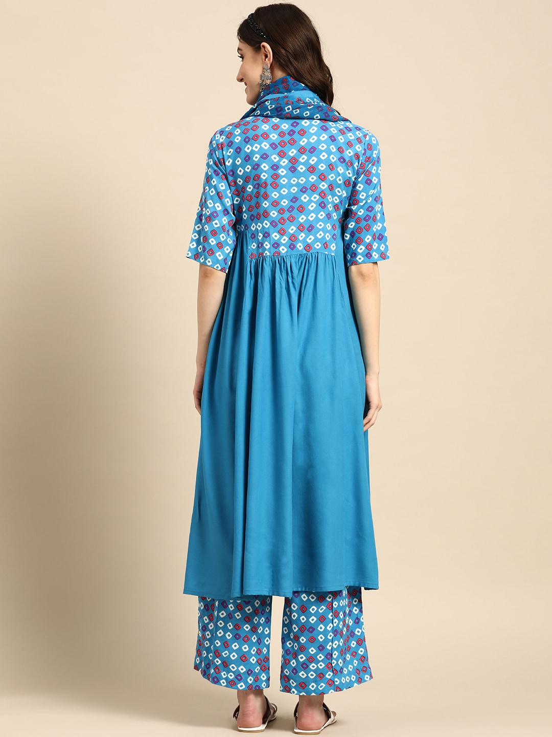 Sangria Women Bandhani Printed Kurta with Palazzos & Scarf