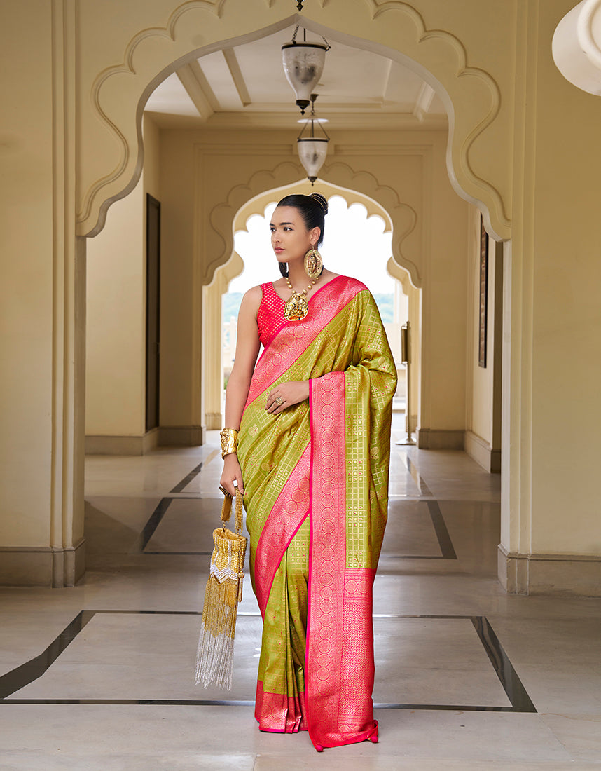 Monjolika Fashion Banarasi Silk Weaving Pear Trendy Saree